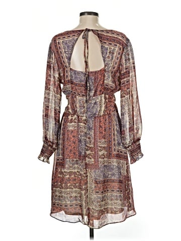 Julia Jordan Casual Dress (view 2)