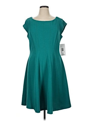 Signature by Robbie Bee Casual Dress (view 1)