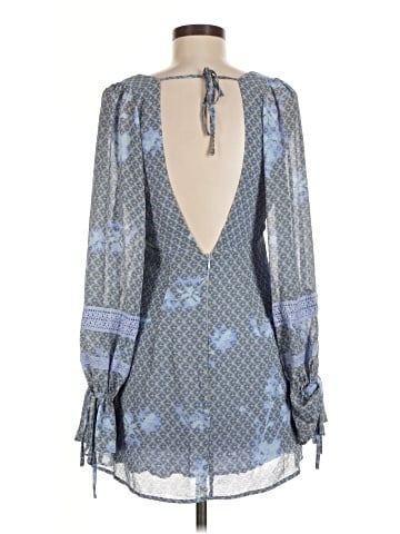 Urban Outfitters Casual Dress (view 2)