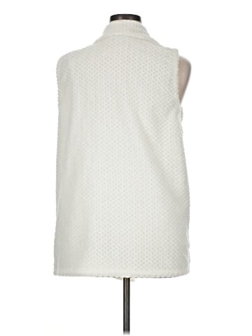 Croft & Barrow Sweater Vest (view 2)
