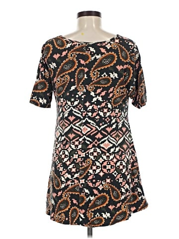 Lularoe Short Sleeve Blouse (view 2)