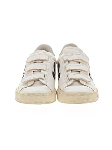 VEJA Sneakers (view 2)