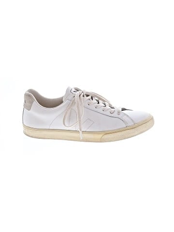 VEJA Sneakers (view 1)