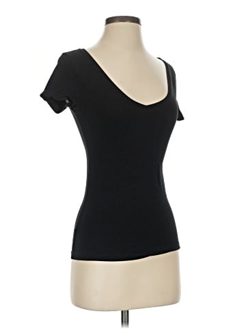H&M Short Sleeve T-Shirt (view 1)