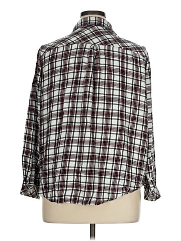 Market and Spruce Long Sleeve Button-Down Shirt (view 2)
