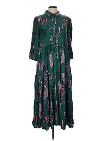 Crown & Ivy Casual Dress (view 1)