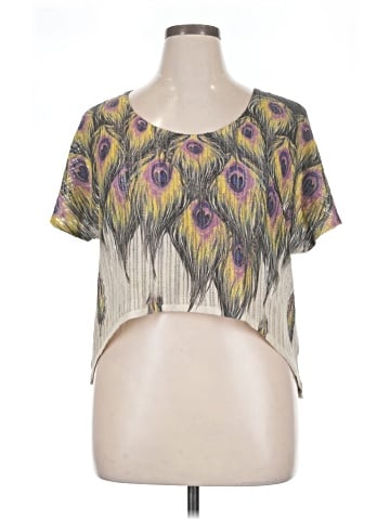 Charlotte Russe Short Sleeve T-Shirt (view 1)