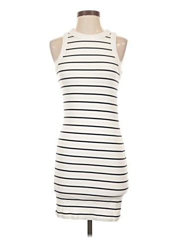 Old Navy Casual Dress (view 1)
