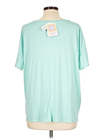 Lularoe Short Sleeve T-Shirt (view 2)