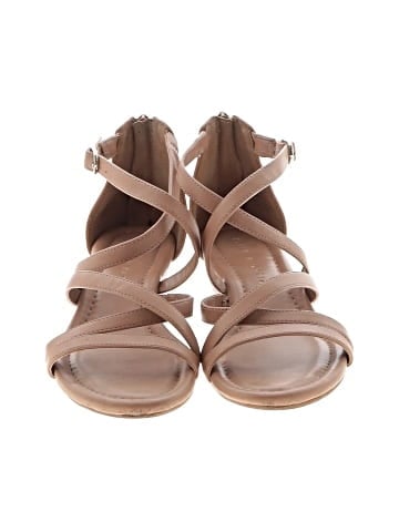 Kelly & Katie Wedges (view 2)