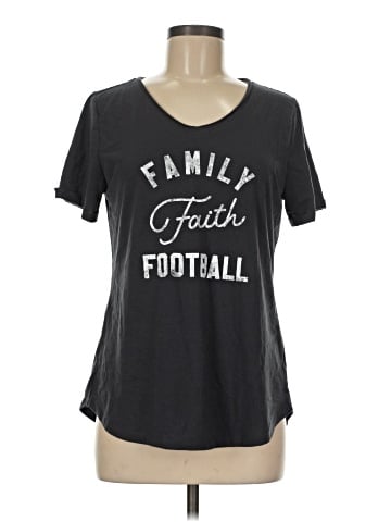 Maurices Short Sleeve T-Shirt (view 1)