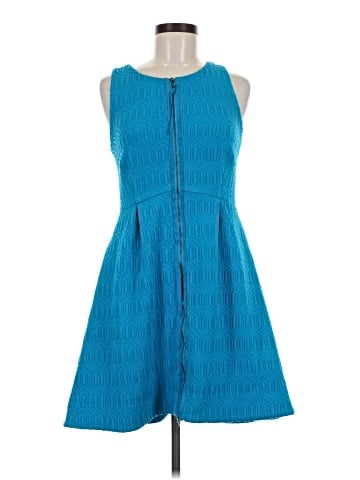 Leifsdottir Casual Dress (view 1)