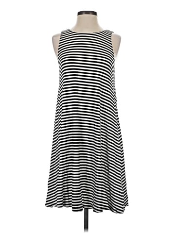 Old Navy Casual Dress (view 1)
