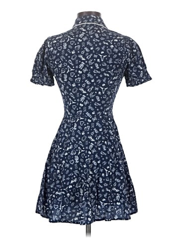 Hot Topic Casual Dress (view 2)