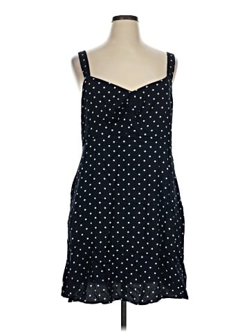 Old Navy Casual Dress (view 1)