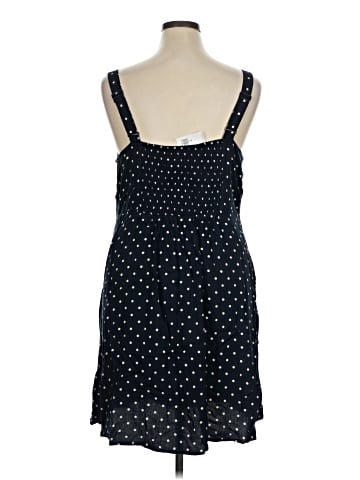 Old Navy Casual Dress (view 2)