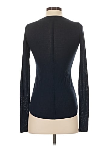Abercrombie & Fitch Long Sleeve T-Shirt (view 2)