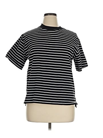 Uniqlo Short Sleeve T-Shirt (view 1)