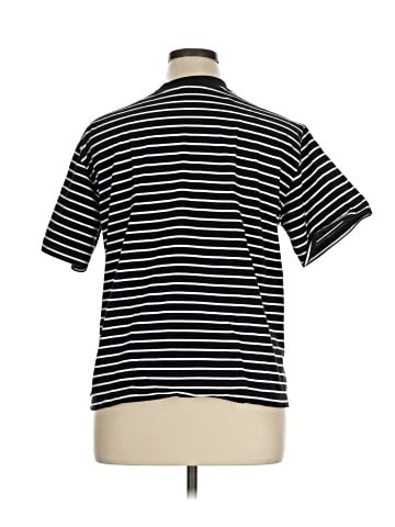 Uniqlo Short Sleeve T-Shirt (view 2)