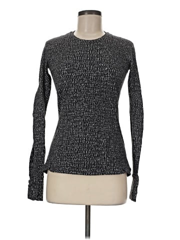 Lululemon Athletica Long Sleeve T-Shirt (view 1)