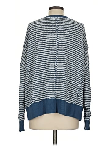 American Eagle Outfitters Pullover Sweater (view 2)