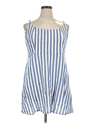 Old Navy Casual Dress (view 1)
