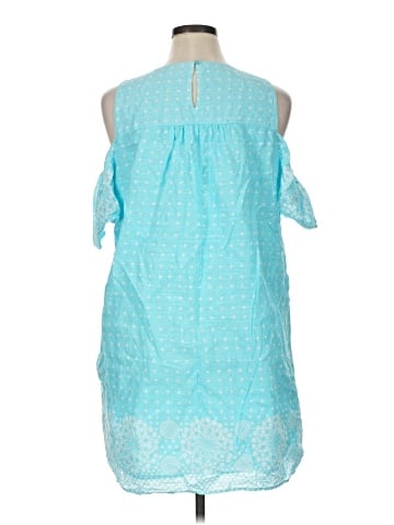 Crown & Ivy Casual Dress (view 2)
