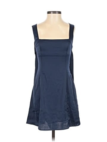Urban Outfitters Casual Dress (view 1)