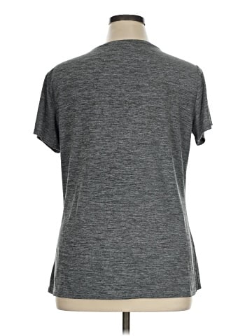 Amazon Essentials Active T-Shirt (view 2)