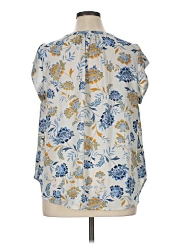 41Hawthorn Sleeveless Blouse (view 2)
