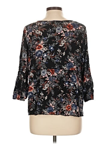 American Eagle Outfitters 3/4 Sleeve Blouse (view 2)