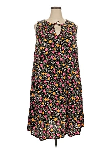 Old Navy Casual Dress (view 1)
