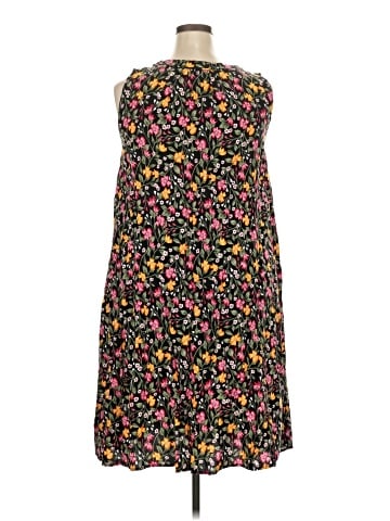 Old Navy Casual Dress (view 2)