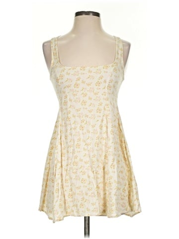 Urban Outfitters Casual Dress (view 1)