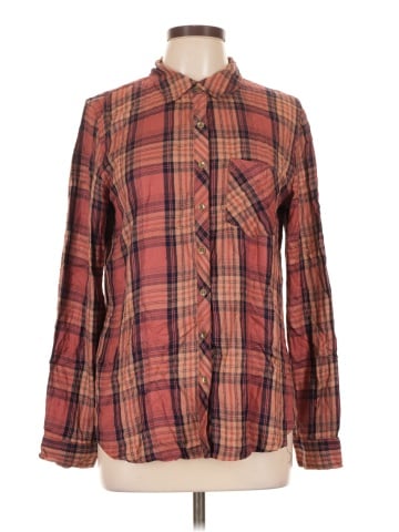 Maurices Long Sleeve Button-Down Shirt (view 1)