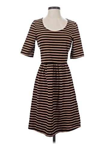 Old Navy Casual Dress (view 1)