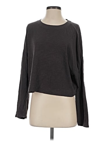 Vuori Long Sleeve T-Shirt (view 1)