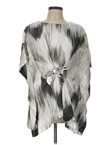 Natori Kimono (view 1)