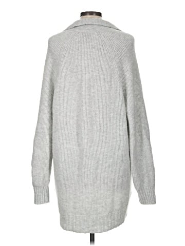 American Eagle Outfitters Pullover Sweater (view 2)