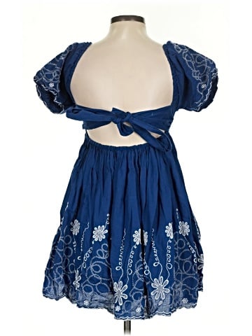Urban Outfitters Casual Dress (view 2)