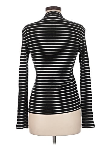 Uniqlo Turtleneck Sweater (view 2)