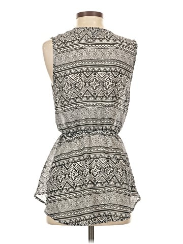 Wet Seal Sleeveless Blouse (view 2)