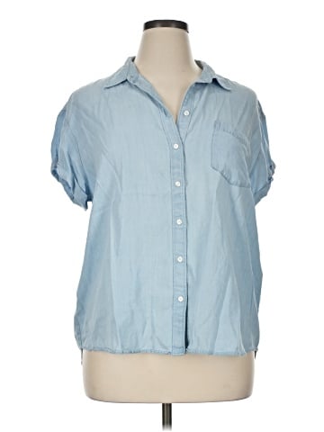 Caslon Short Sleeve Button-Down Shirt (view 1)