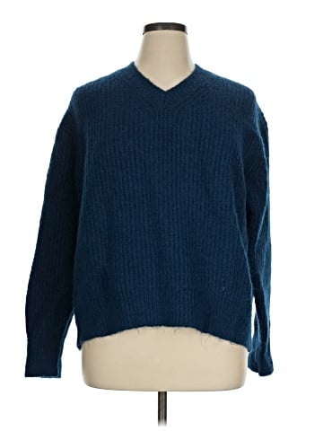 Uniqlo Pullover Sweater (view 1)