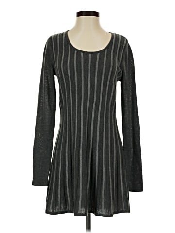 Daisy Fuentes Casual Dress (view 1)