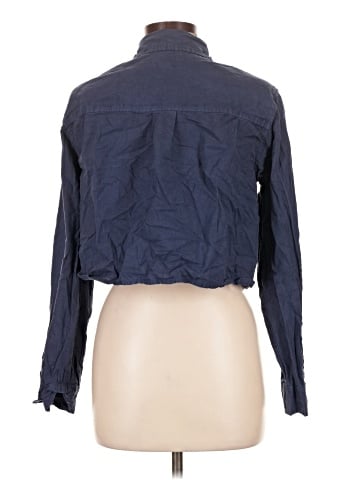 Universal Thread Long Sleeve Button-Down Shirt (view 2)