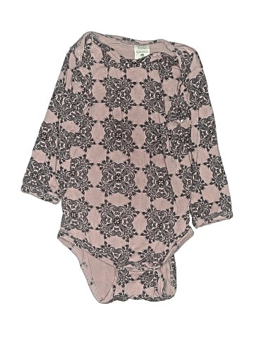 Kate Quinn Organics Long Sleeve Onesie (view 1)