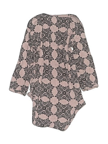 Kate Quinn Organics Long Sleeve Onesie (view 2)