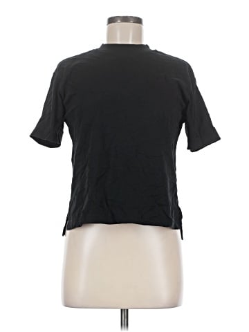 Uniqlo Short Sleeve T-Shirt (view 1)