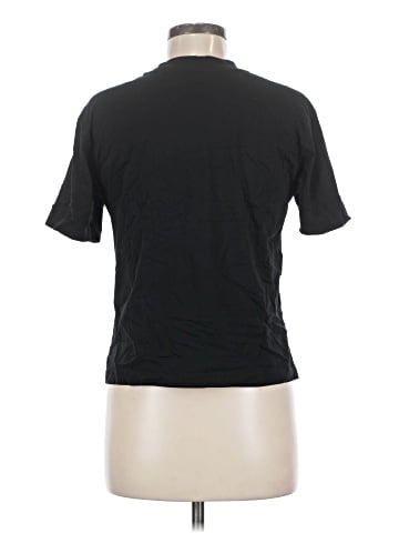 Uniqlo Short Sleeve T-Shirt (view 2)